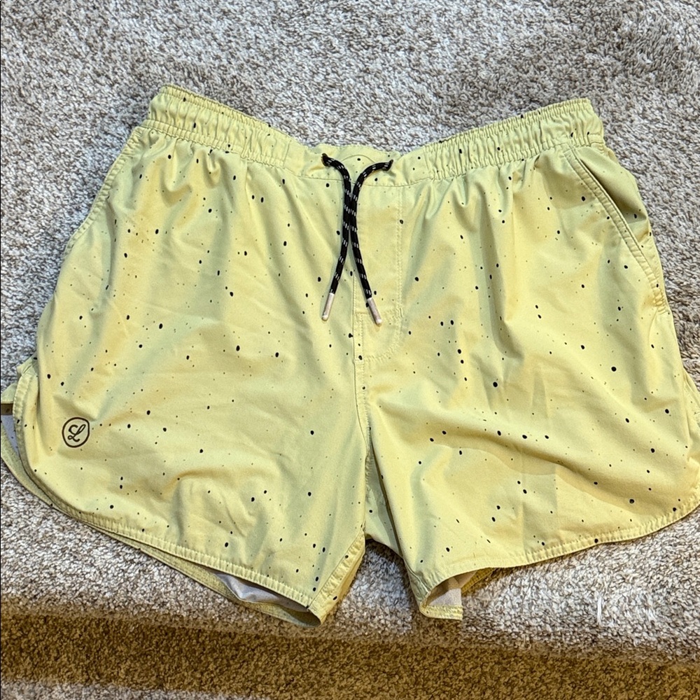 Legends Luka Short Size Large 5” Inseam Linerless Used Good condition